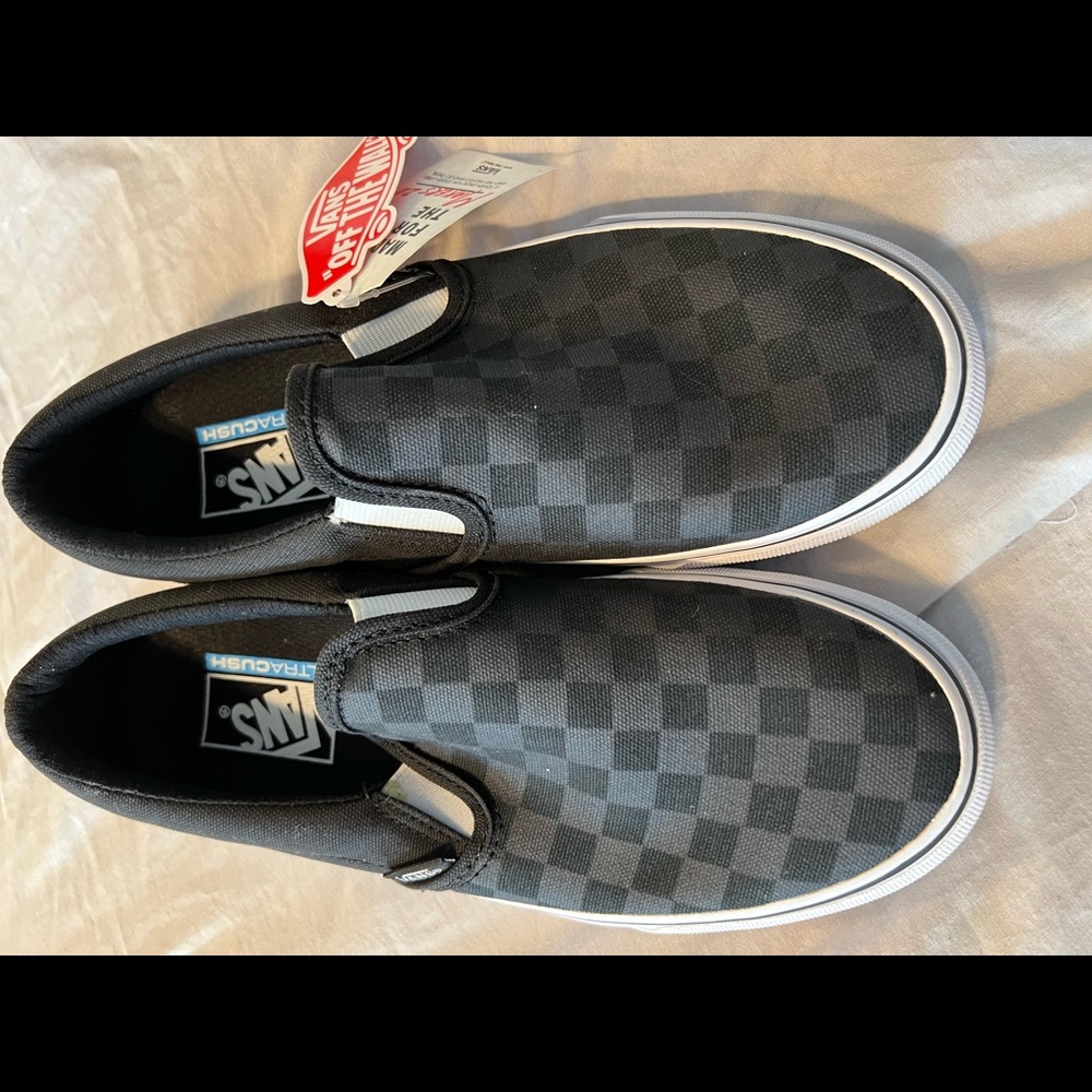 Vans - Picture 2 of 4